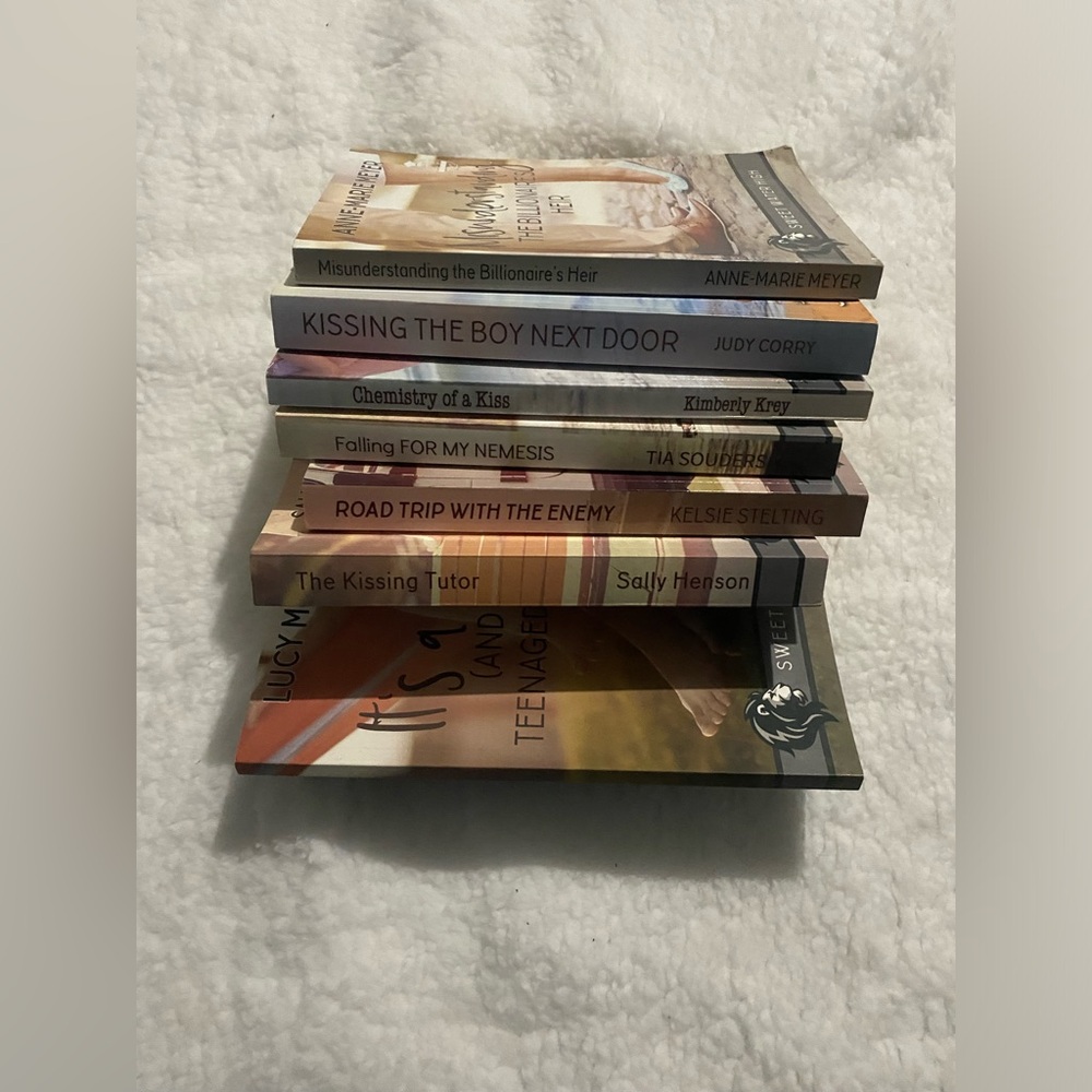 Sweet Water High Book Collection - Picture 16 of 16